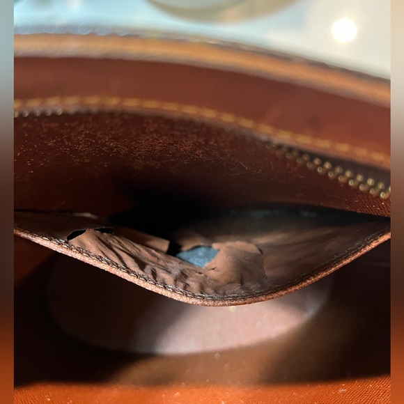 Vintage Authentic Louis Vuitton Crossbody Bucket Purse - Picture 4 of 16